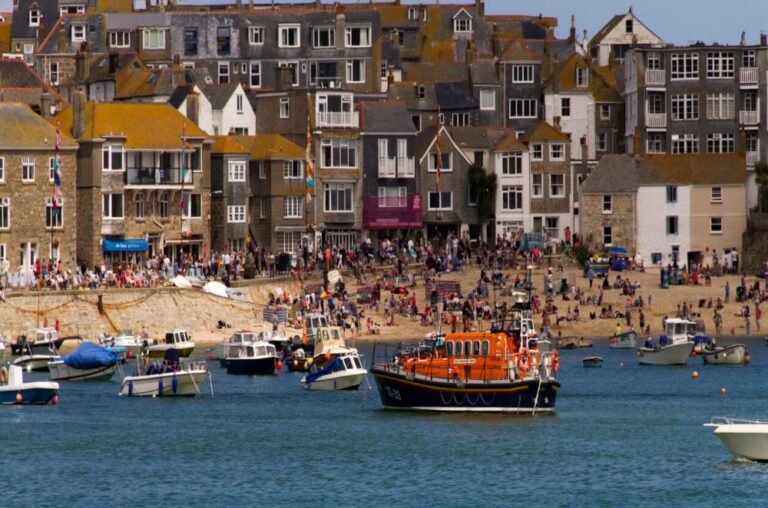What to Do in St Ives: 17 Unmissable Things to Do in Cornwall’s Most Creative Seaside Town What to do in st ives